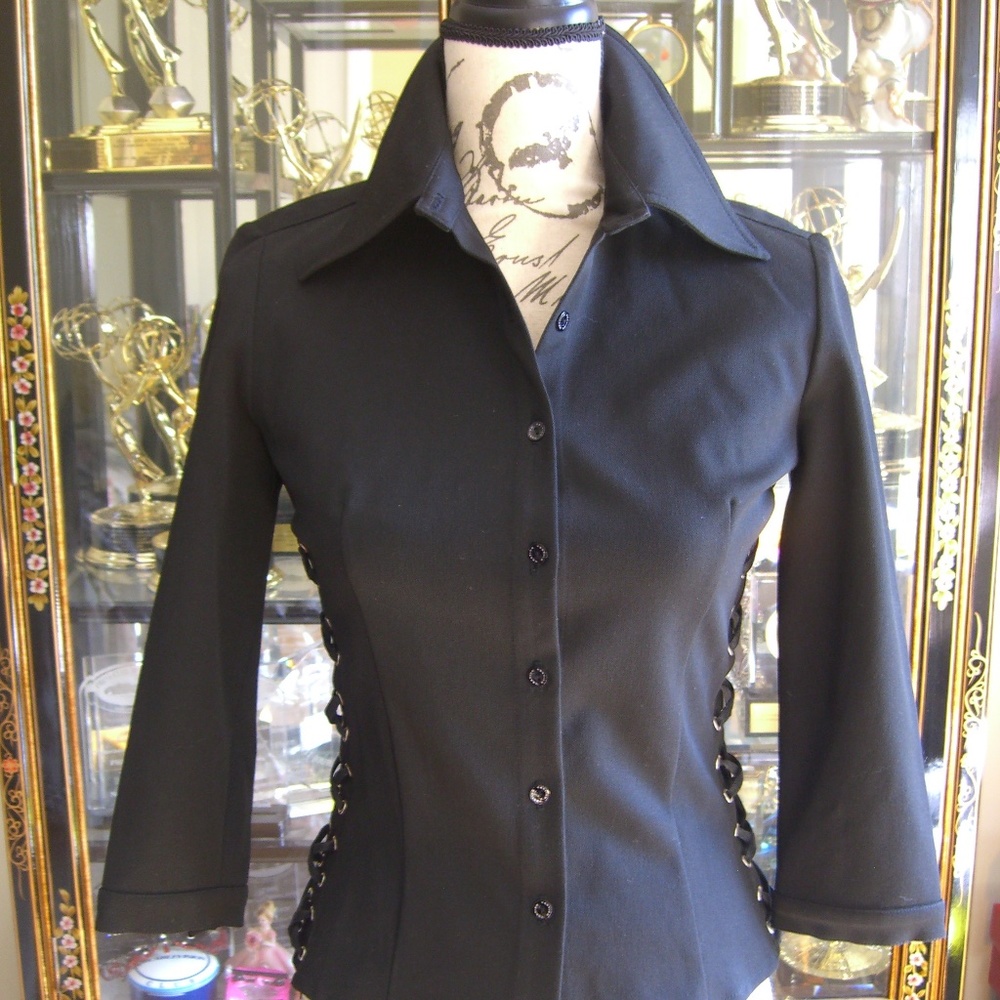 VERTIGO PARIS BLACK LACE UP SHIRT TOP S